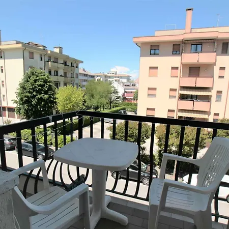 Apartment In 25174